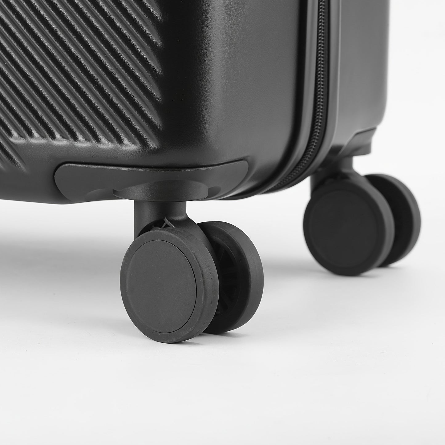 Hard Shell Carry-On Spinner Suitcase with USB & TSA Lock